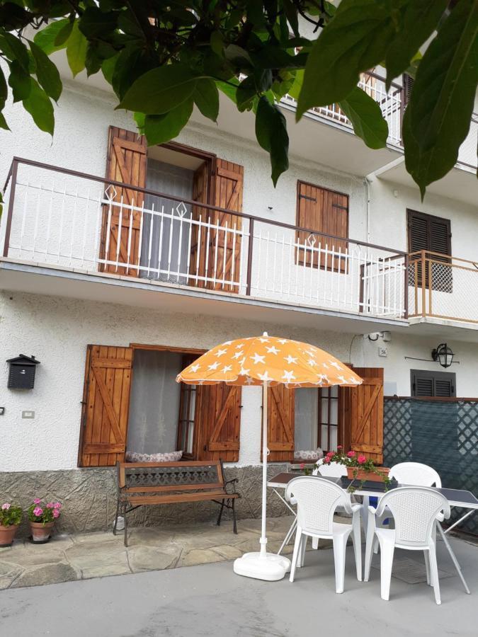 Ferienwohnung Casa Le Rondini Mezzenile Exterior foto